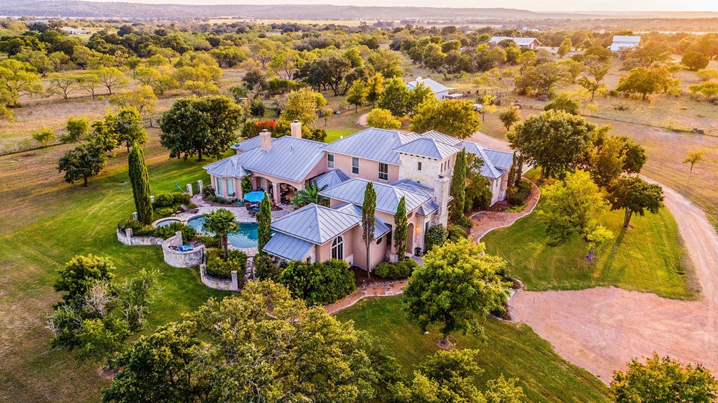 LA Bailey Realtor, Fredericksburg, TX